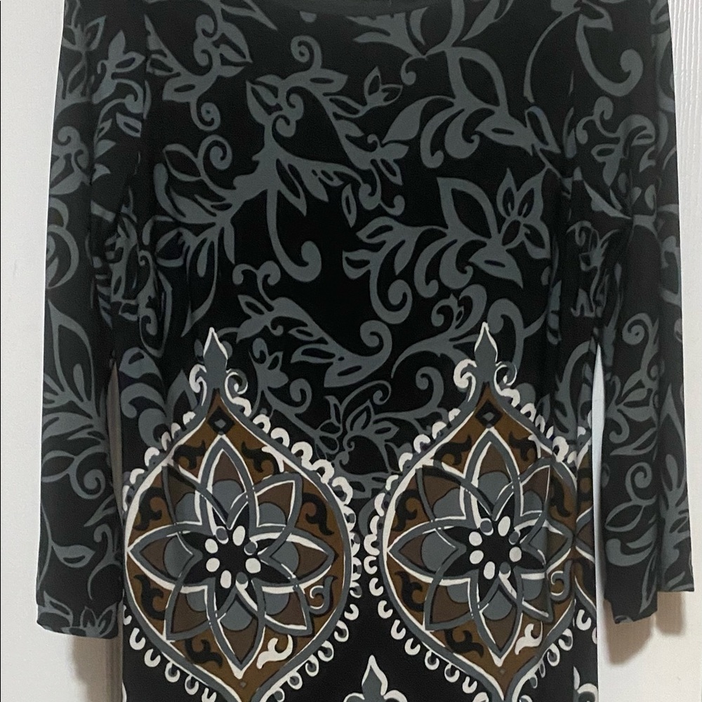 Dress - Picture 3 of 3